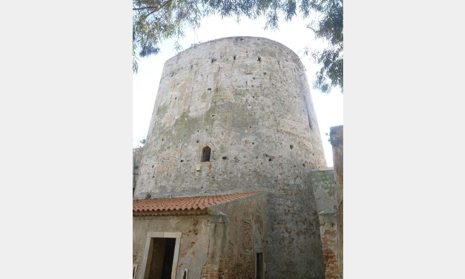 The tower of the fort at Faro.